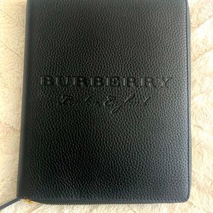 AUTHENTIC Burberry Embossed Leather Ziparound Planner NWT